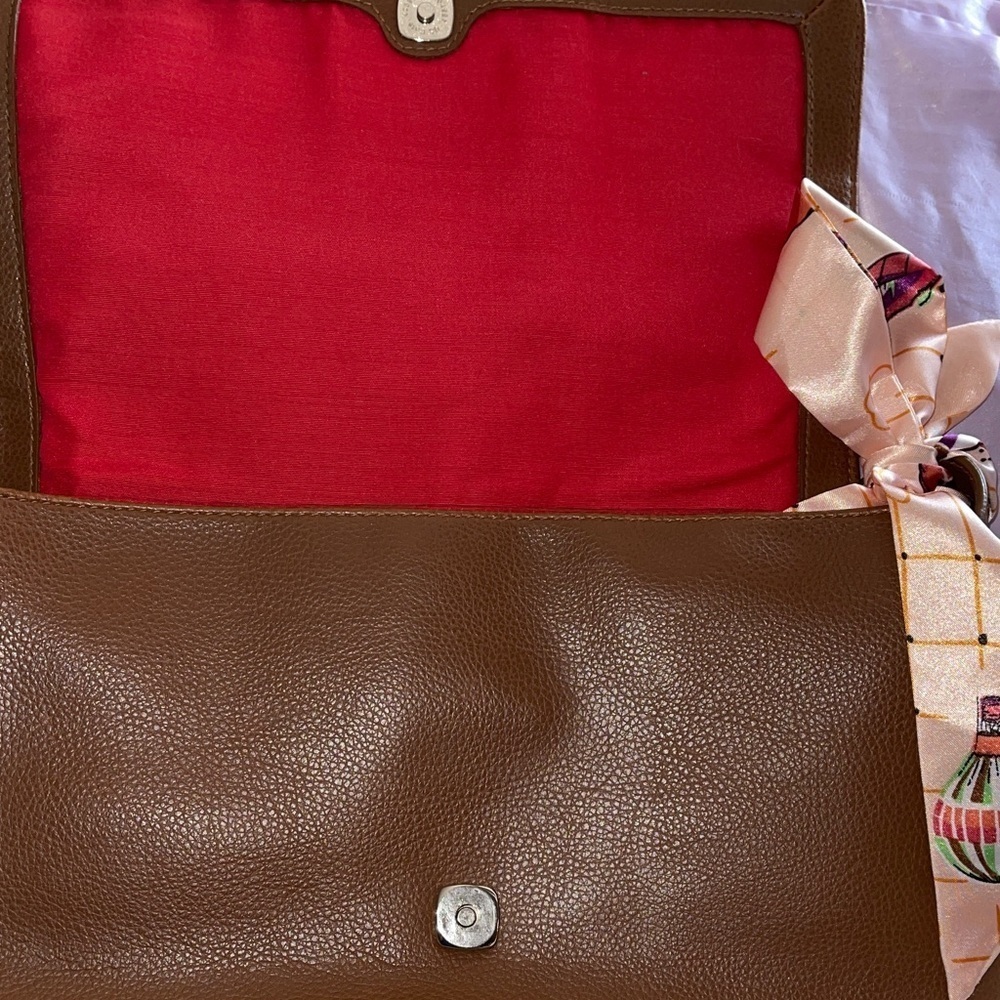 Liz Claiborne Brown Vegan Leather Shoulder Bag - Picture 4 of 6